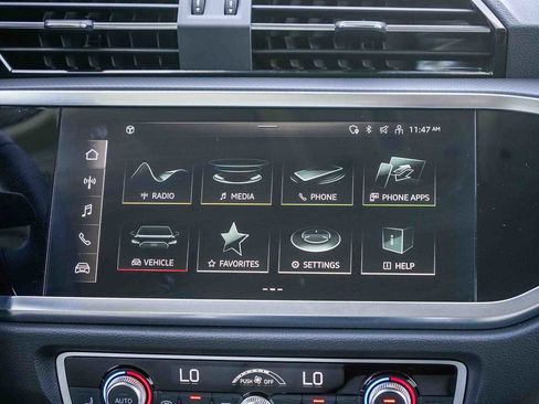 Used 2025 Audi Q3 2.0T Premium w/ Convenience Package image 14