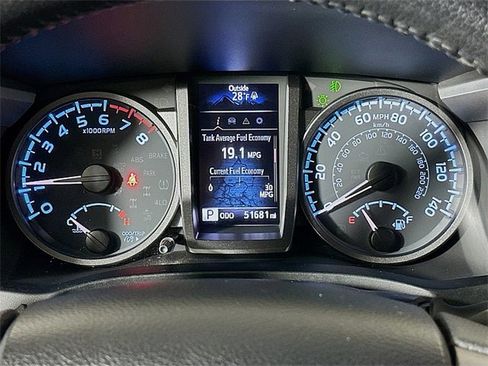 Used 2023 Toyota Tacoma TRD Off-Road image 13