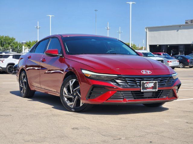 Used 2024 Hyundai Elantra Limited FWD image 2