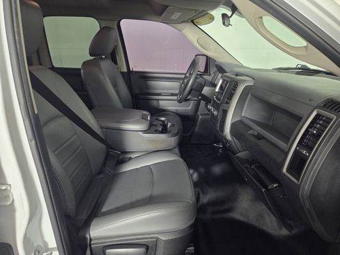Used 2017 RAM 1500 Tradesman RWD image 28