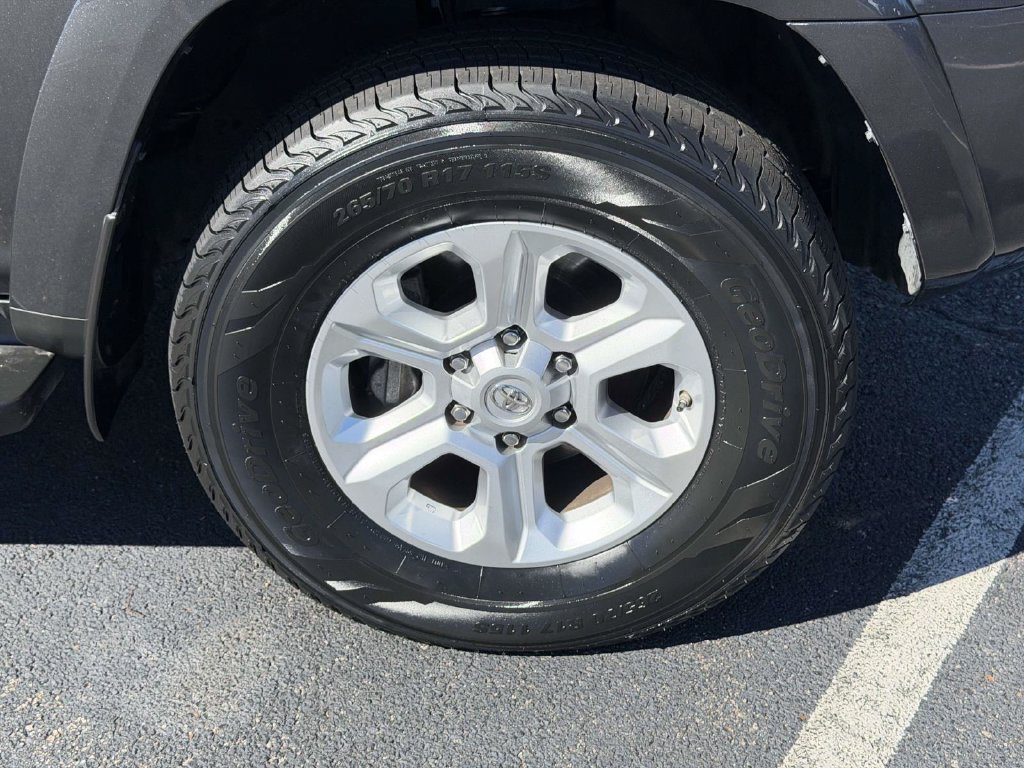 Certified 2019 Toyota 4Runner SR5 Premium AWD/4WD image 25