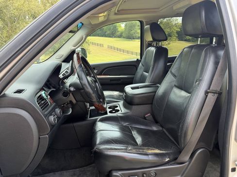 Used 2007 Chevrolet Tahoe LTZ w/ LTZ Preferred Equipment Group AWD/4WD image 28