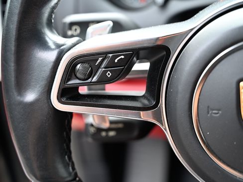 Used 2016 Porsche Cayenne Turbo S AWD/4WD image 24