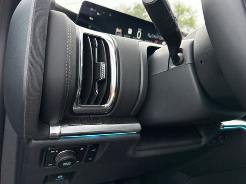 New 2025 Ford Expedition Platinum w/ Stealth Performance Package image 39