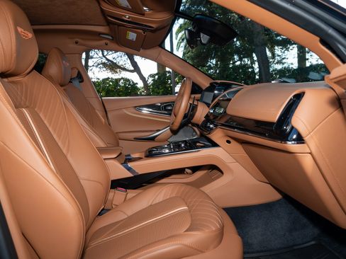 Used 2025 Aston Martin DBX 707 image 15