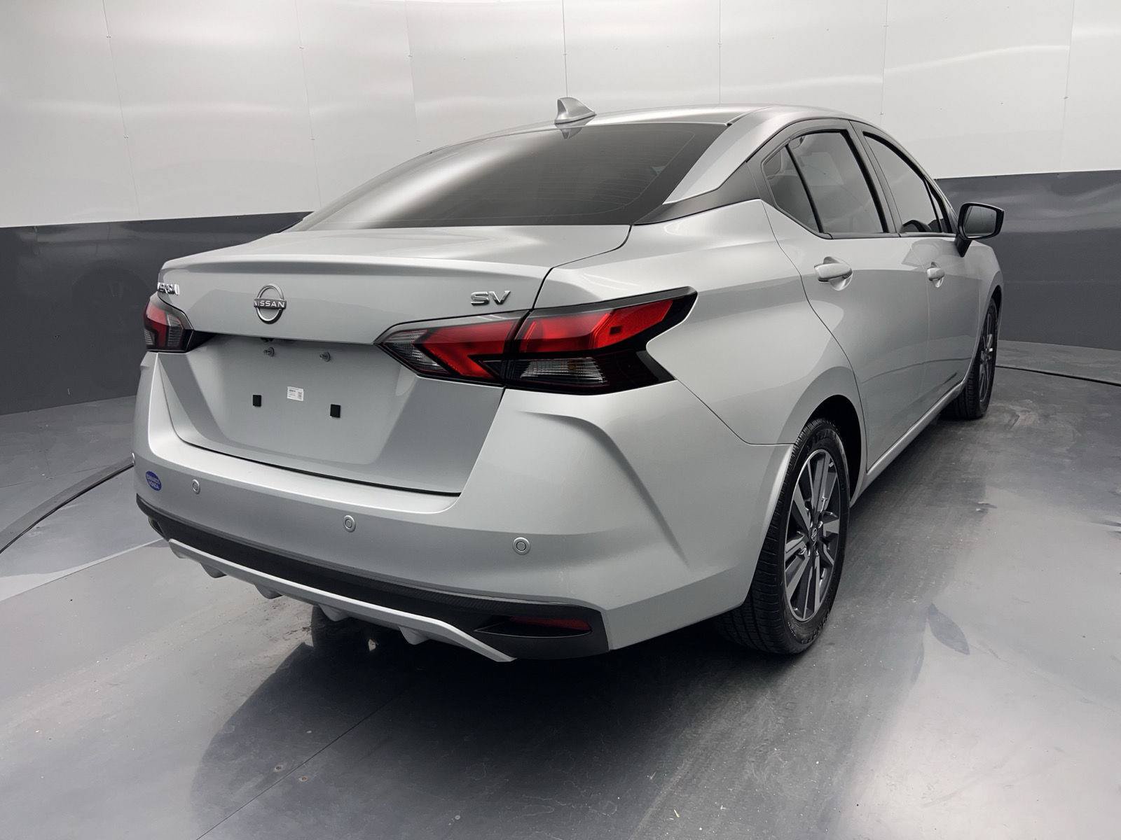 Used 2023 Nissan Versa SV FWD image 7