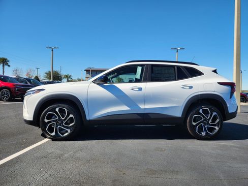 New 2026 Chevrolet Trax RS w/ Sunroof Package image 3