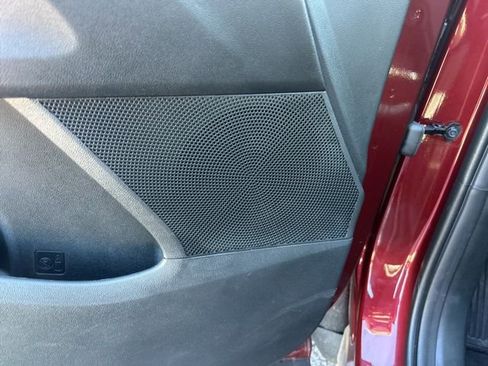 Used 2025 Kia Sorento S image 14