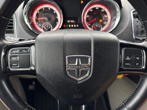 Used 2019 Dodge Grand Caravan SXT image 22