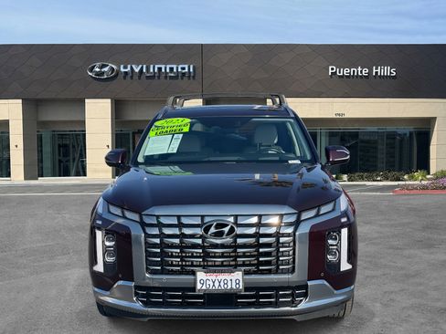 Used 2023 Hyundai Palisade Calligraphy image 2