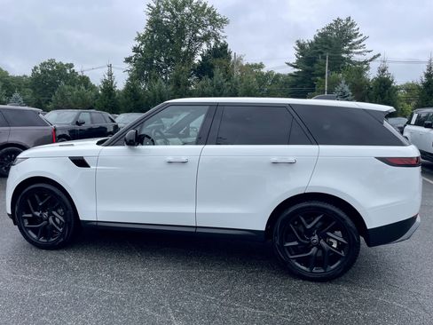 Used 2025 Land Rover Range Rover Sport SE AWD/4WD image 5