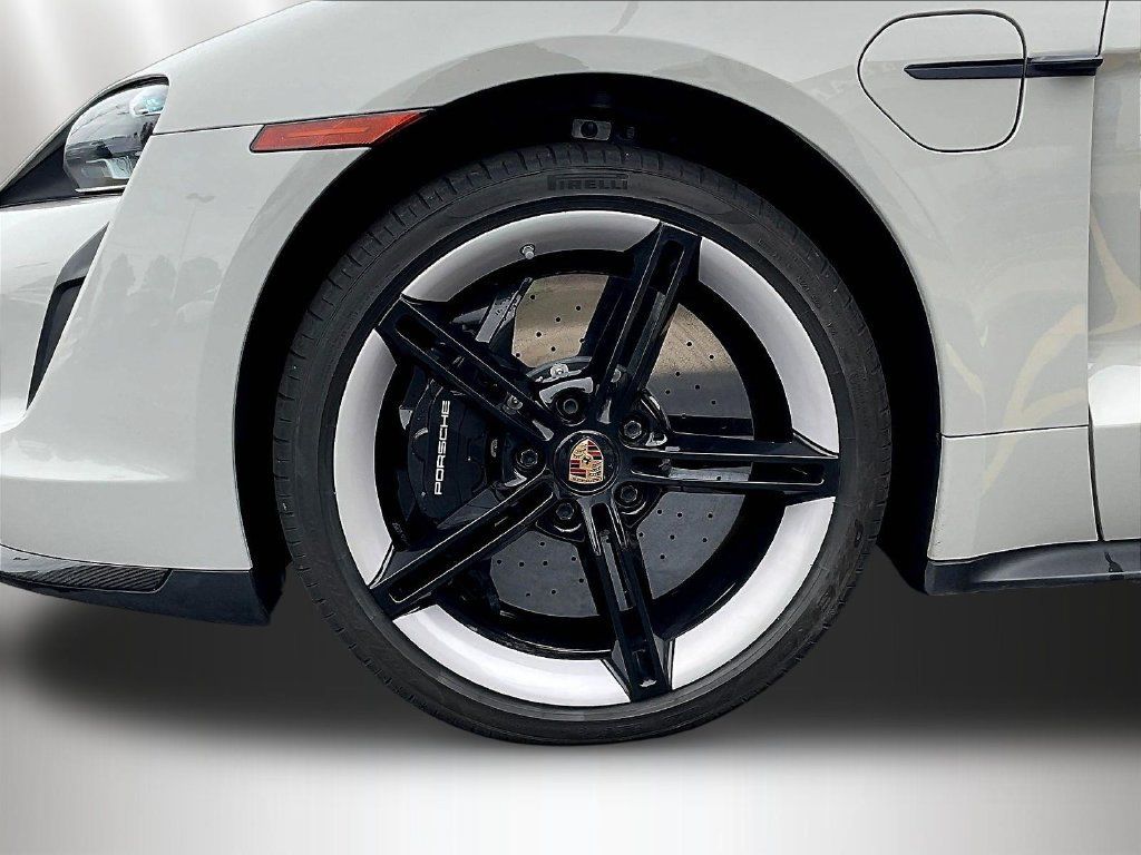 Used 2021 Porsche Taycan Turbo S w/ Premium Package AWD/4WD image 31