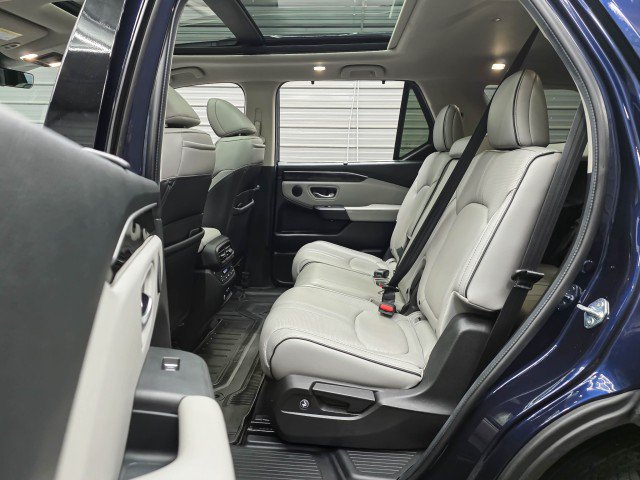 Used 2024 Honda Pilot Elite image 18