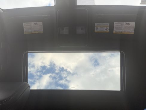 Used 2022 Nissan Frontier PRO-4X w/ Pro-4X Premium Package image 16