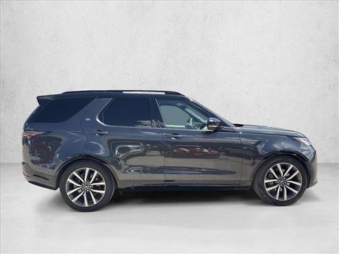 Used 2024 Land Rover Discovery Dynamic SE AWD/4WD image 6