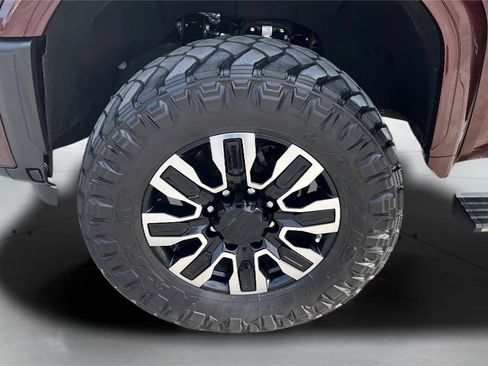 Used 2024 GMC Sierra 2500 Denali Ultimate image 34