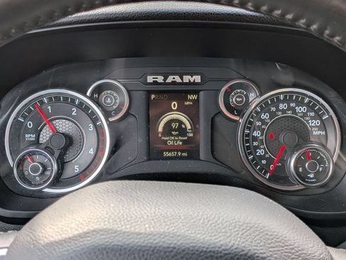 Used 2024 RAM 3500 Big Horn AWD/4WD image 11