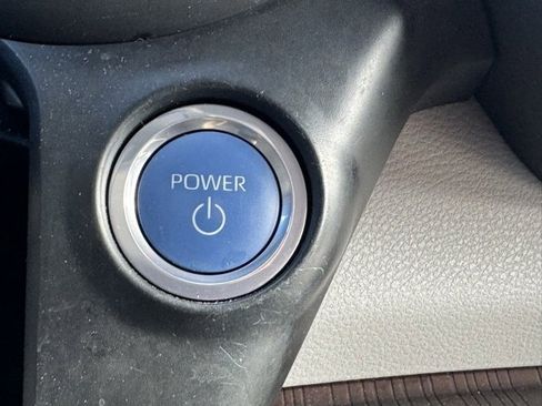 Used 2024 Toyota Sienna XLE image 26