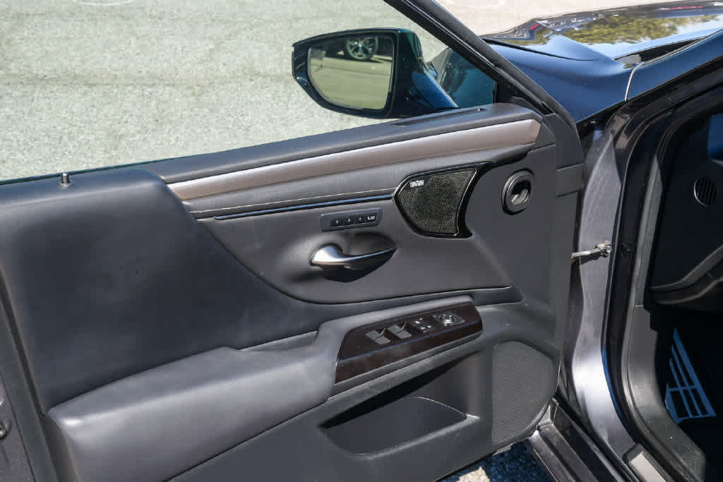 Used 2019 Lexus ES 350 F Sport w/ Accessory Package 2 FWD image 28