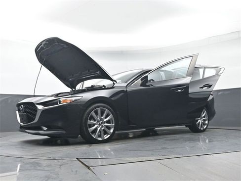 Used 2019 MAZDA MAZDA3 Sedan image 42