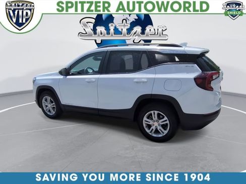 Used 2023 GMC Terrain SLE w/ Driver Convenience Package FWD image 7