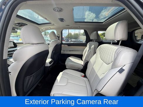 Used 2023 Hyundai Palisade Limited AWD/4WD image 20
