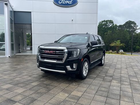 Used 2023 GMC Yukon SLT w/ SLT Luxury Package RWD image 2