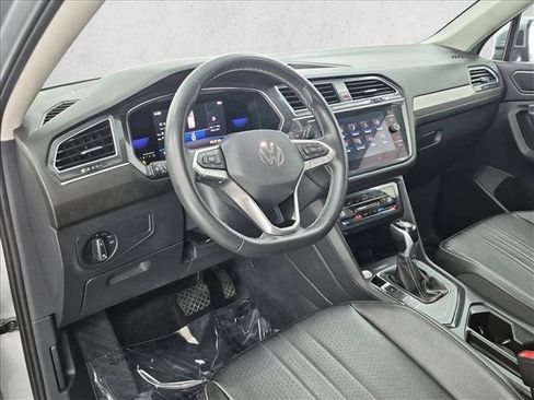 Used 2022 Volkswagen Tiguan SE FWD image 10