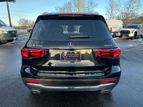 Used 2025 Mercedes-Benz GLB 250 4MATIC image 6