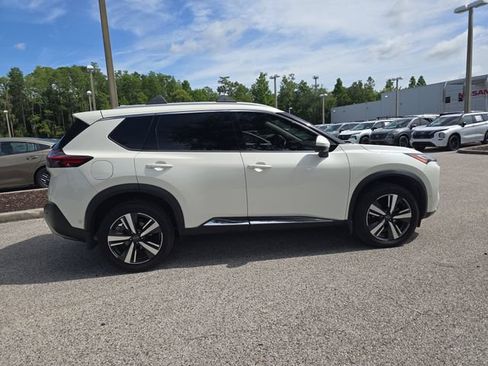 Certified 2023 Nissan Rogue Platinum w/ Platinum Premium Package AWD/4WD image 9