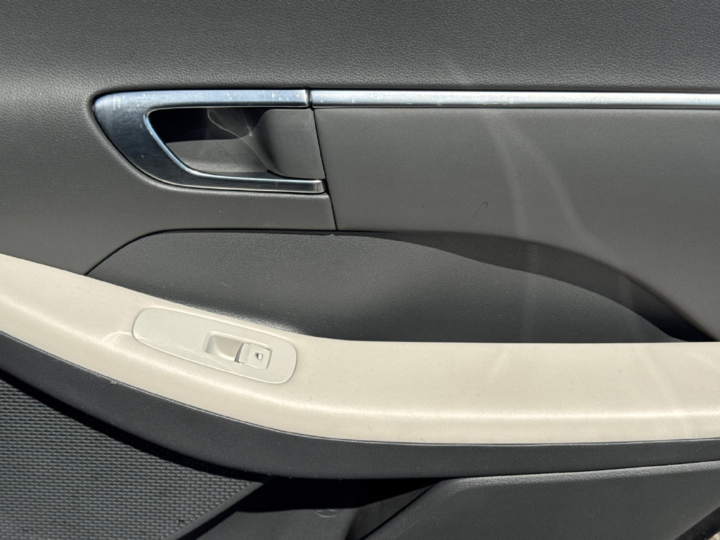 Used 2023 Hyundai Sonata SEL w/ Cargo Package FWD image 11