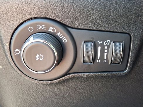 Used 2022 Jeep Compass Limited AWD/4WD image 26