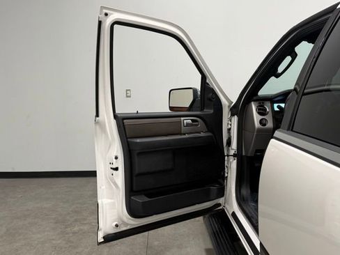 Used 2016 Ford Expedition King Ranch image 13