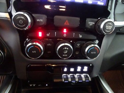 Used 2019 RAM 1500 Big Horn image 12