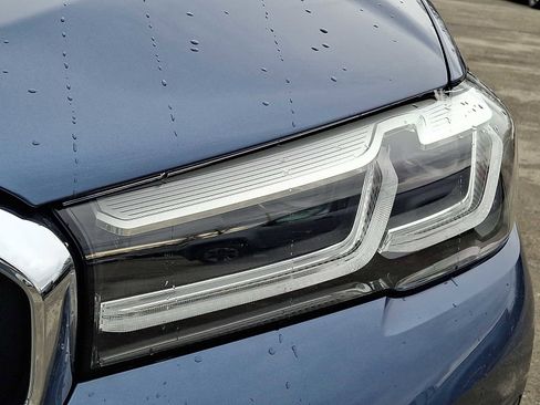 Certified 2023 BMW 530i xDrive w/ Premium Package image 9