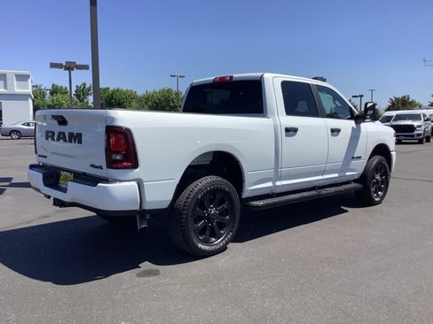 Used 2025 RAM 2500 Big Horn AWD/4WD image 31