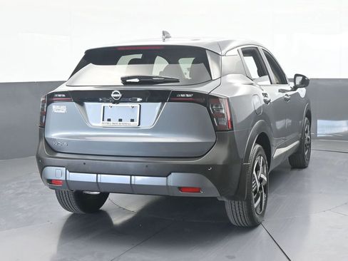 Used 2025 Nissan Kicks SV image 5