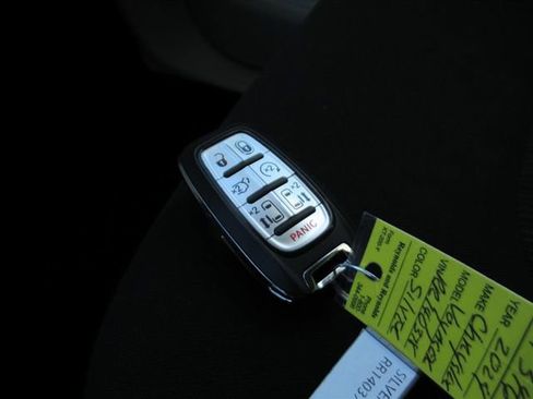 Certified 2024 Chrysler Voyager LX image 33