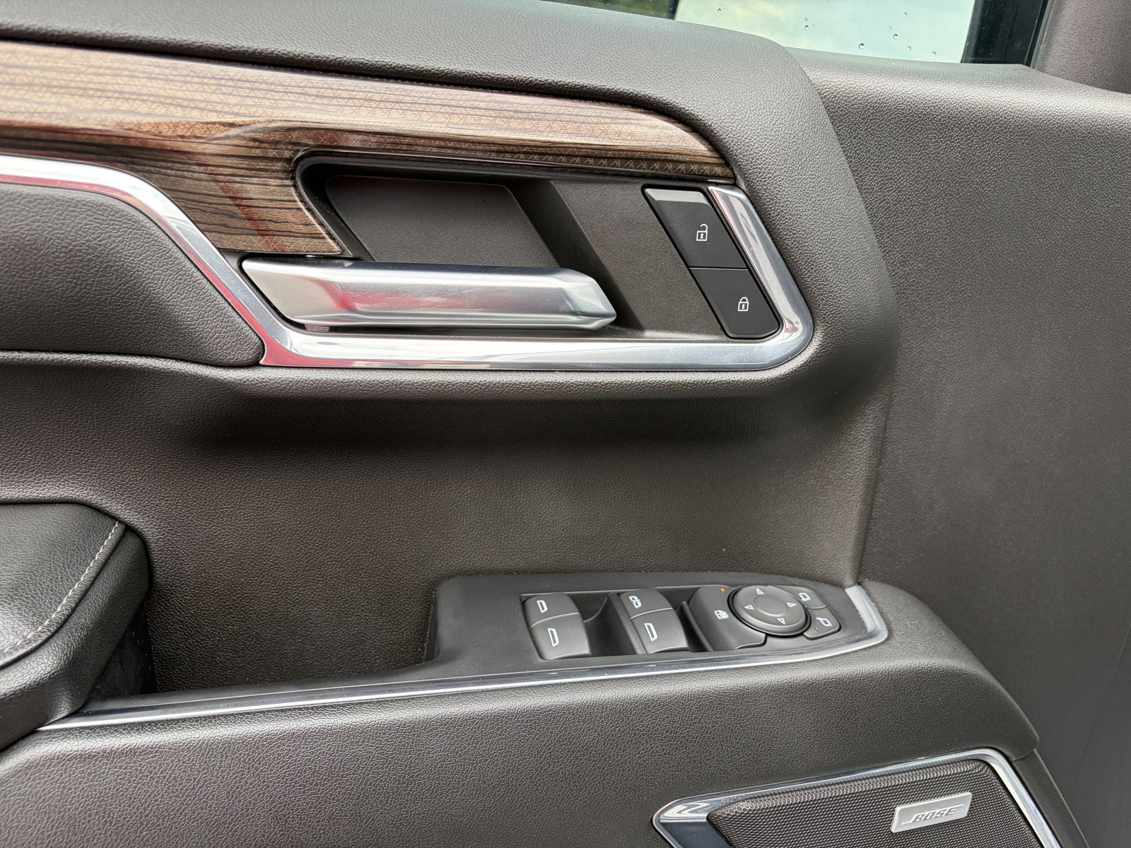 Used 2023 Chevrolet Silverado 1500 LT Trail Boss w/ LT Trail Boss Premium Package AWD/4WD image 12