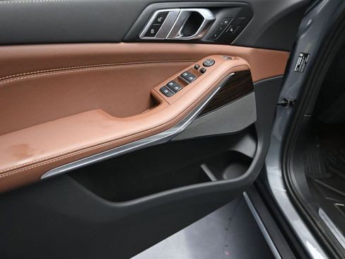 New 2026 BMW X5 sDrive40i image 11