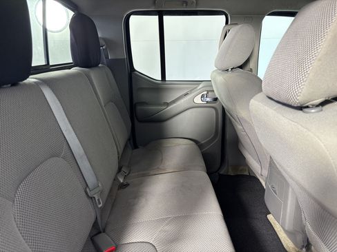 Used 2017 Nissan Frontier SV RWD image 31