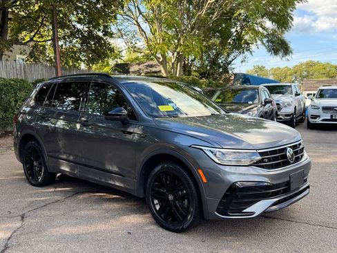 Used 2022 Volkswagen Tiguan SE R-Line AWD/4WD image 8