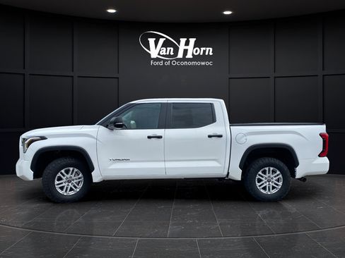 Used 2024 Toyota Tundra SR5 w/ SR5 Convenience Package AWD/4WD image 4
