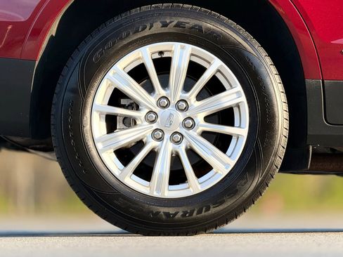 Used 2017 Cadillac XT5 Base image 19