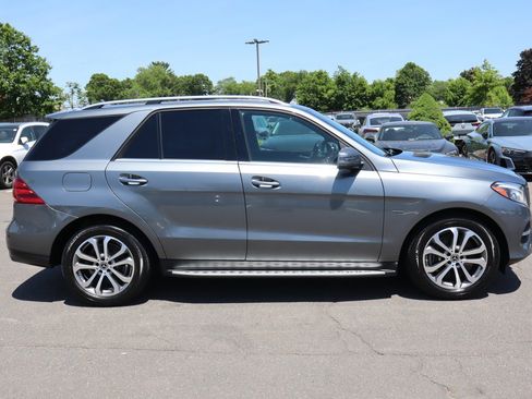 Used 2018 Mercedes-Benz GLE 550e 4MATIC image 4