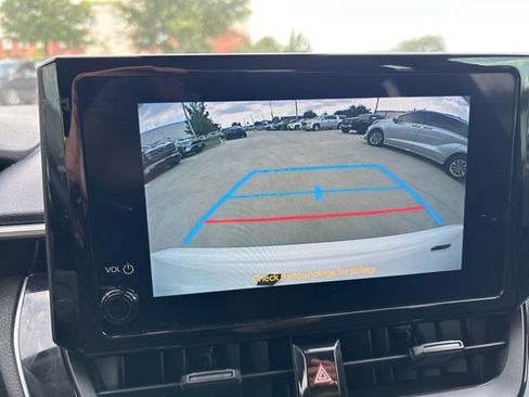 Used 2024 Toyota Corolla LE FWD image 12