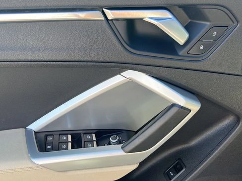 Used 2019 Audi Q3 2.0T Premium Plus w/ Premium Plus Package AWD/4WD image 14