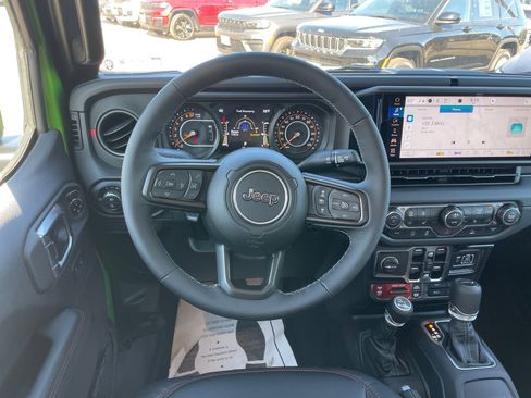 New 2025 Jeep Gladiator Rubicon w/ Convenience Group image 25