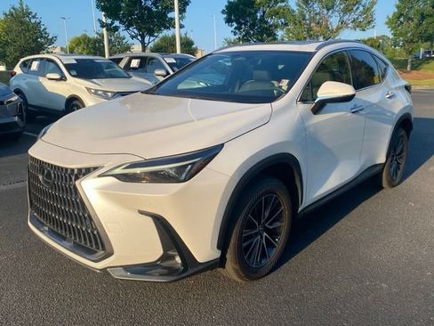 Used 2024 Lexus NX 250 FWD w/ Towing Package (2000 Lbs) image 2