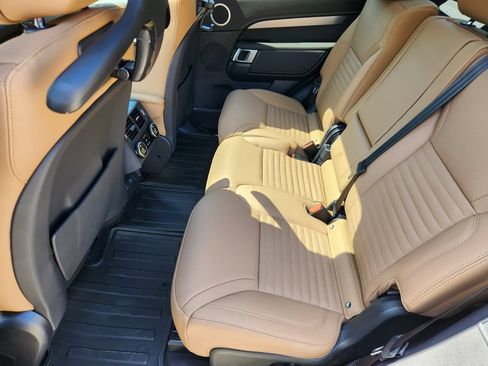 New 2026 Land Rover Discovery Limited Edition AWD/4WD image 11